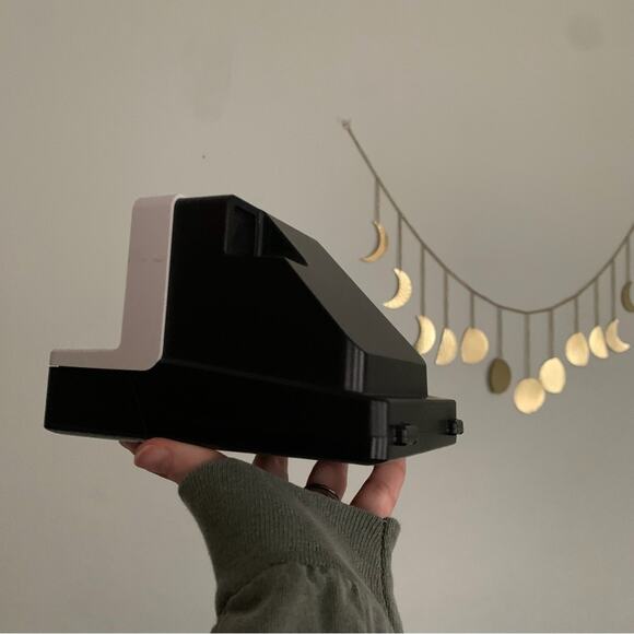 Polaroid Originals One Step 2 Camera - Picture 5 of 9